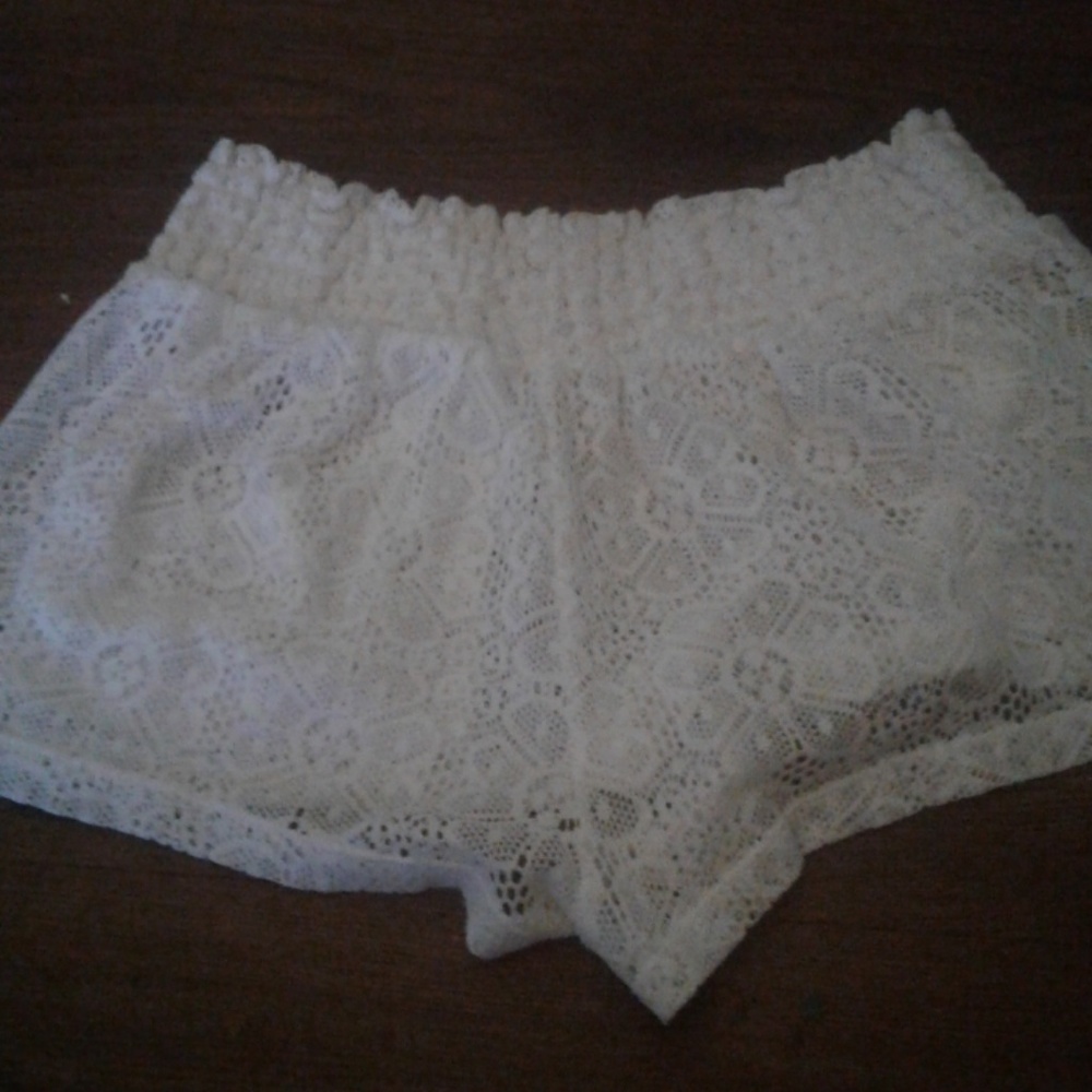 Laced summer shorts